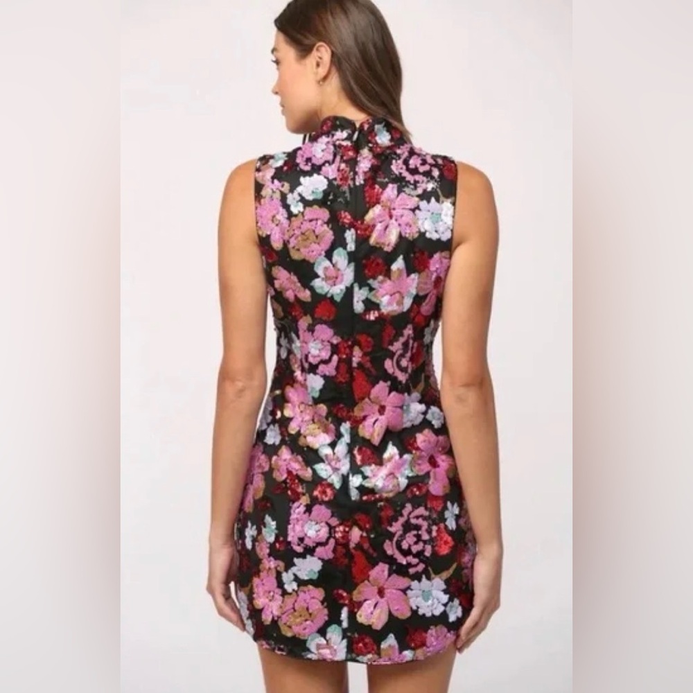 NWOT Fate Floral Sequins Embellished Sleeveless Mini Dress - Small